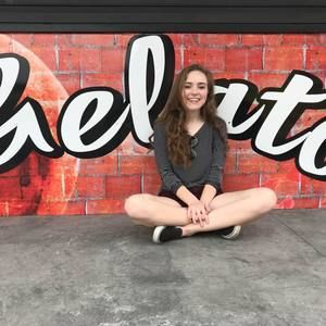 Meet your Posher, Taryn